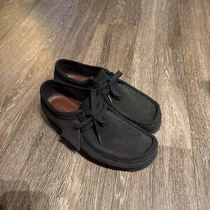 Clarks Originals Men's Wallabee Black Suede Shoes